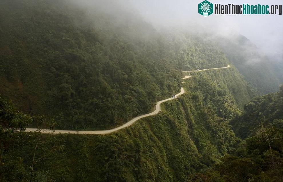Con đèo tử thần Death Road ở La Paz, Bolivia