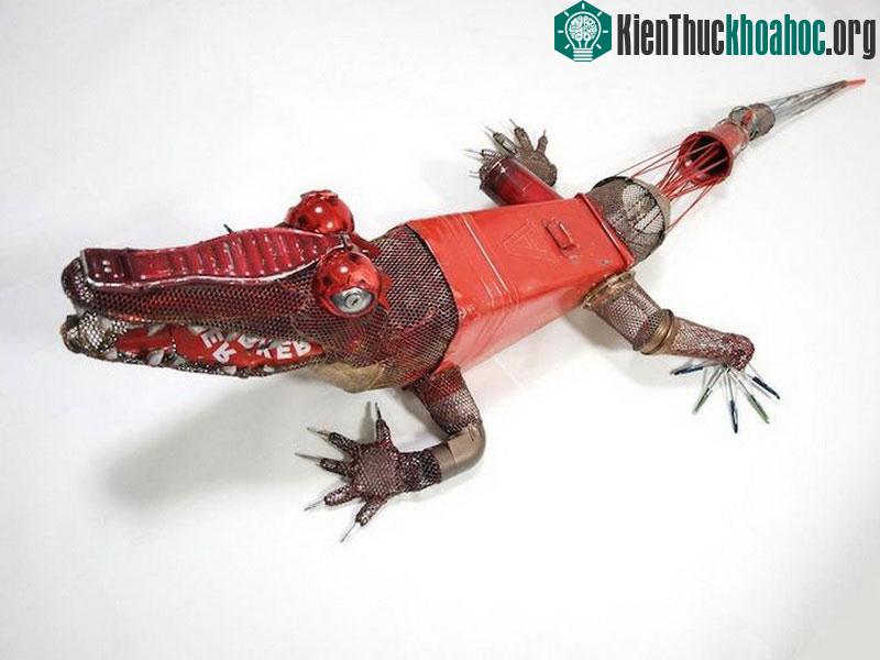 Mô hình động vật xinh đẹp từ đồ phế thải ảnh 4