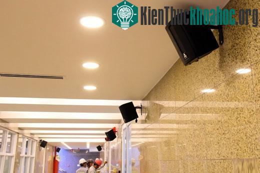 Hệ thống 8 loa hiện đại được lắp đặt, nhằm đảm bảo thông tin cảnh báo...