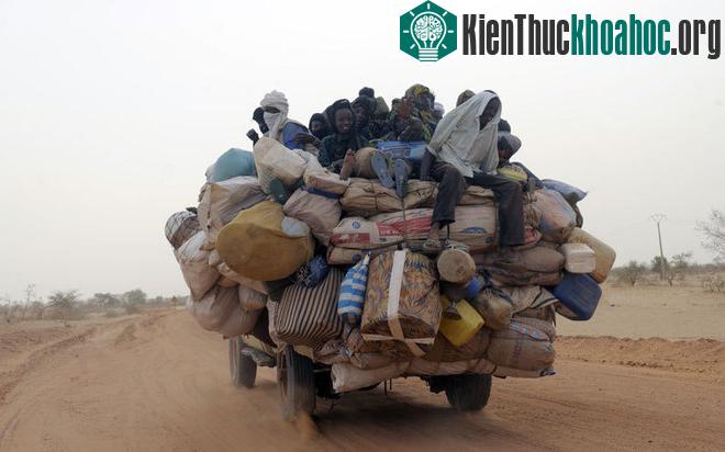 Những chuyến xe quá tải trên khắp thế giới
