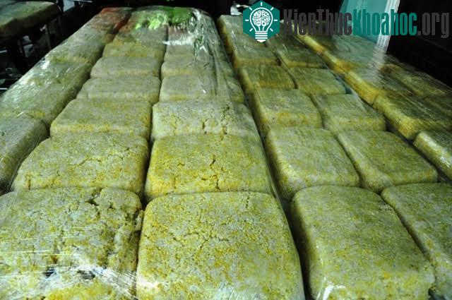 Đỗ xanh có màu vàng óng tượng trưng cho sự tràn trề tài lộc, thịnh vượng.
