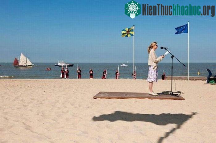 Thảm biết bay của Aladin đây sao?