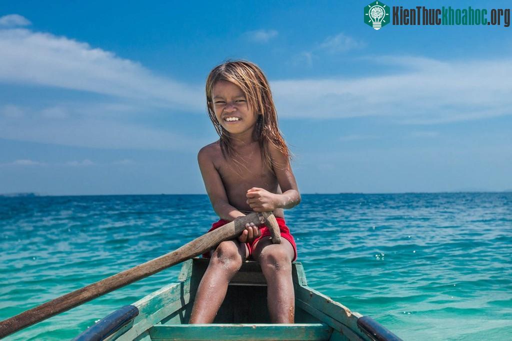 Đến khoảng 8 tuổi, chúng đã có thể săn bắt.