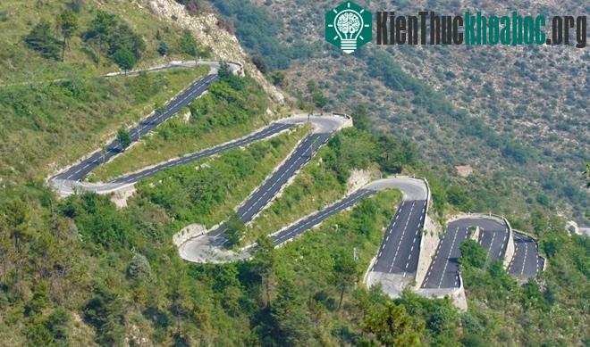 Những con đường ngoằn ngoèo nhất thế giới