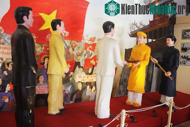 Chùm ảnh: Kỷ niệm 70 năm ngày Tổng khởi nghĩa thắng lợi