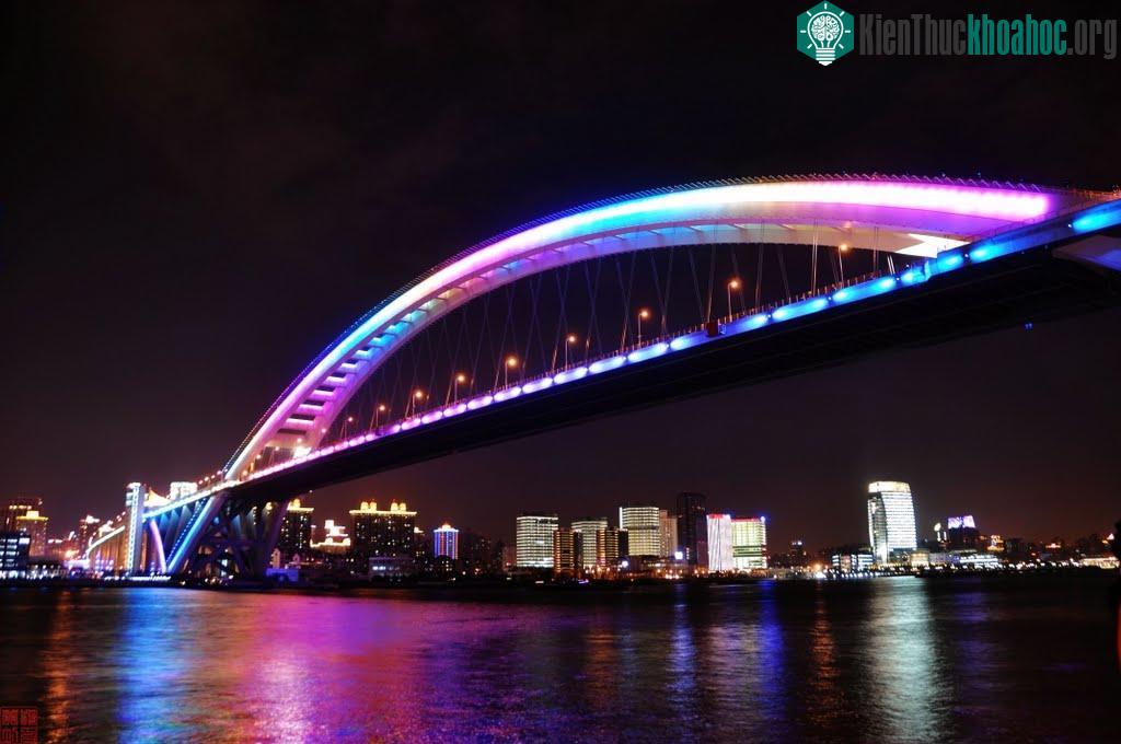 Những cây cầu ấn tượng trên thế giới- ảnh 7