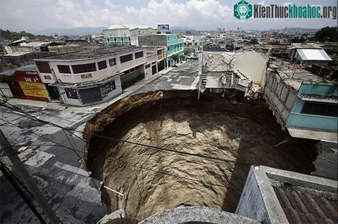 Những "hố địa ngục" khắp thế giới