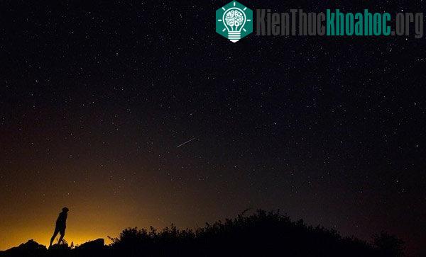 Chùm ảnh mưa sao băng Perseid lớn nhất năm 2015