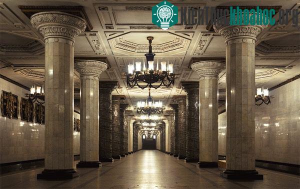 Trạm tàu điện ngầm Avtovo, St. Petersburg, Nga