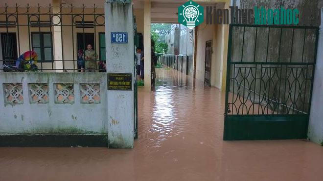 Chuyên gia khí tượng nhận định, đây là một trong 3 trận lũ lịch sử ở Lạng Sơn. Trước đó địa phương từng gánh chịu trận lũ lớn vào năm 1986 (gần 260m) và năm 2008 (257,80m).