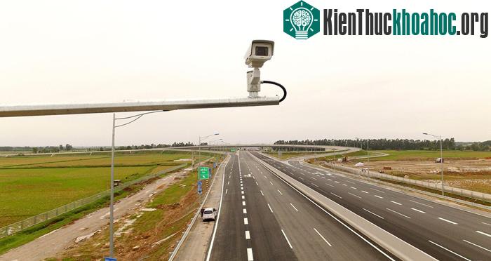 Ngắm cao tốc hiện đại nhất Việt Nam trước ngày thông xe