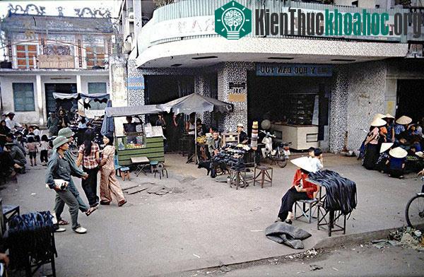 Những bức ảnh tuyệt đẹp về Hà Nội - Huế - Đà Nẵng - Sài Gòn vào năm 1979