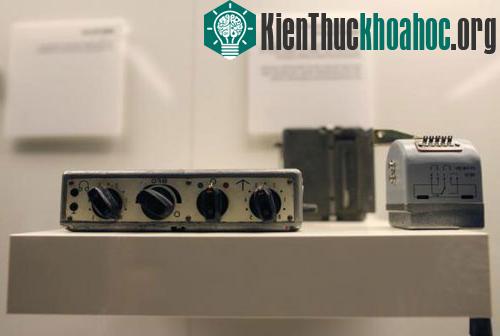 Thiết bị chuyên về mật mã của cơ quan tình báo Đức (BND)