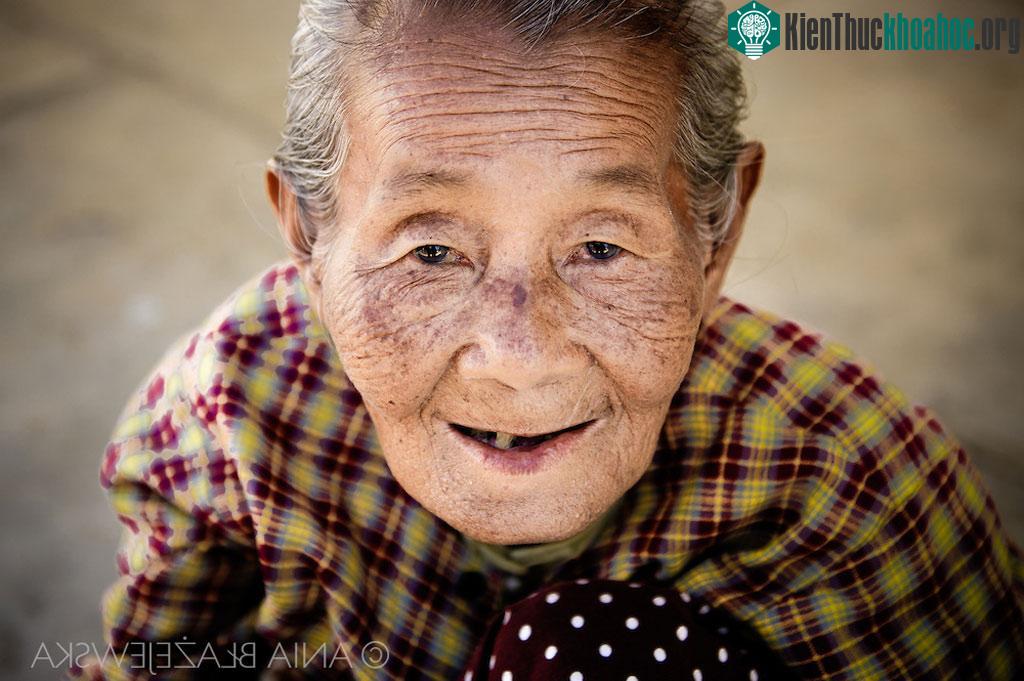 Nụ cười tuổi xế già: "Không răng" vẫn đẹp ảnh 9