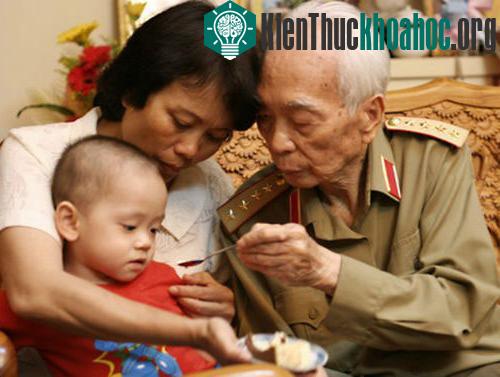 Những hình ảnh quý về Đại tướng Võ Nguyên Giáp ảnh 9