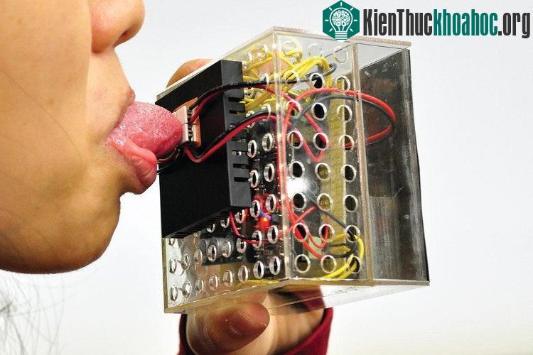 Một nhóm khác đang nghiên cứu để mở rộng hơn cảm giác ảo kết hợp với vị ngọt.