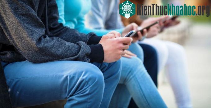 Luôn bật VPN khi vào mạng WiFi công cộng