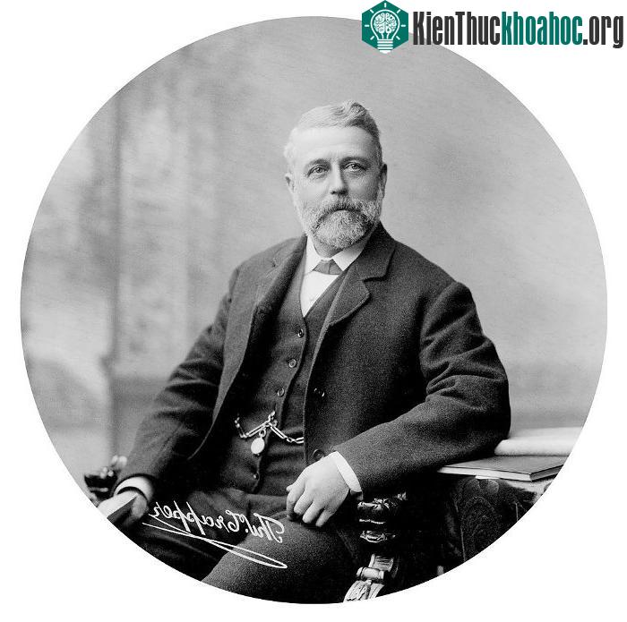 Thomas Crapper.