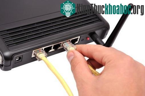 Bạn luôn luôn nên sử dụng WPA2 với mã hóa AES cùng một mật khẩu mạnh.