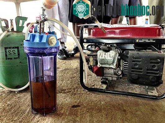 Phát minh kỳ quặc từ phân và nước tiểu tự cổ chí kim