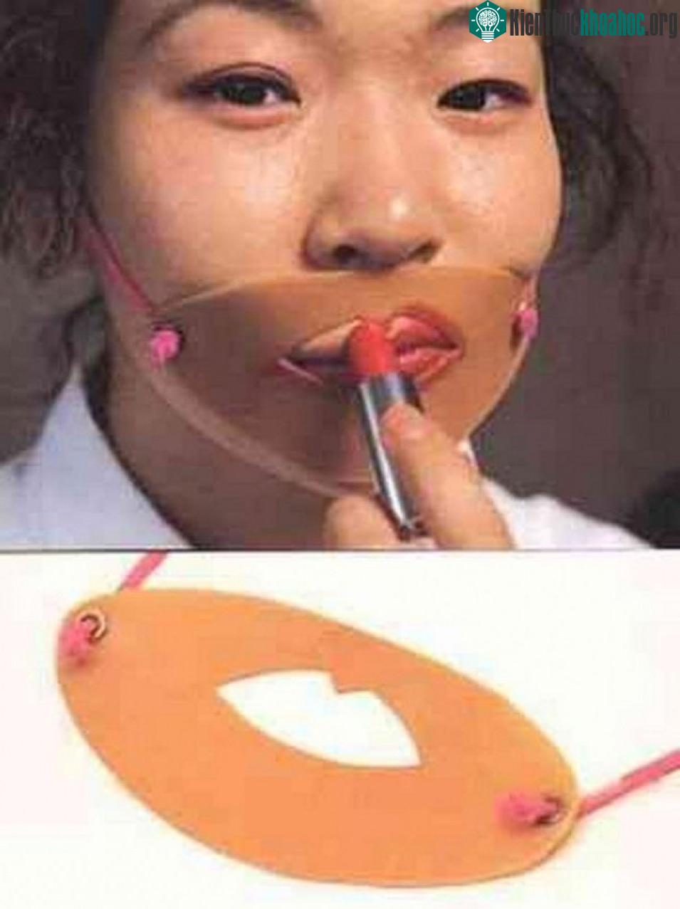 Với phát minh này bạn khỏi lo tô son bị nhem ra ngoài.