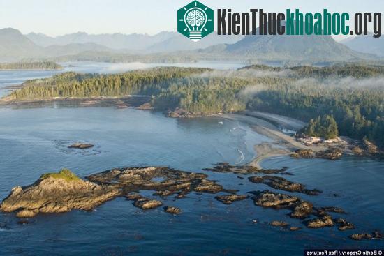 Phong cảnh hoang sơ, thơ mộng của đảo Vancouver.