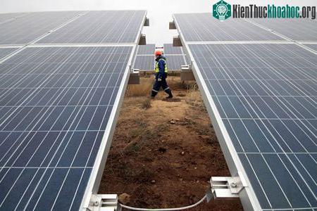 Thăm nhà máy điện mặt trời hàng đầu châu Âu ảnh 4