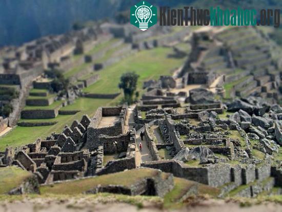 Thành phố cổ Machu Picchu, Peru. Khu di tích này được đưa vào danh sách những di sản bị thiên nhiên mà con người tàn phá nhanh nhất - (Ảnh: Claire Wroe)