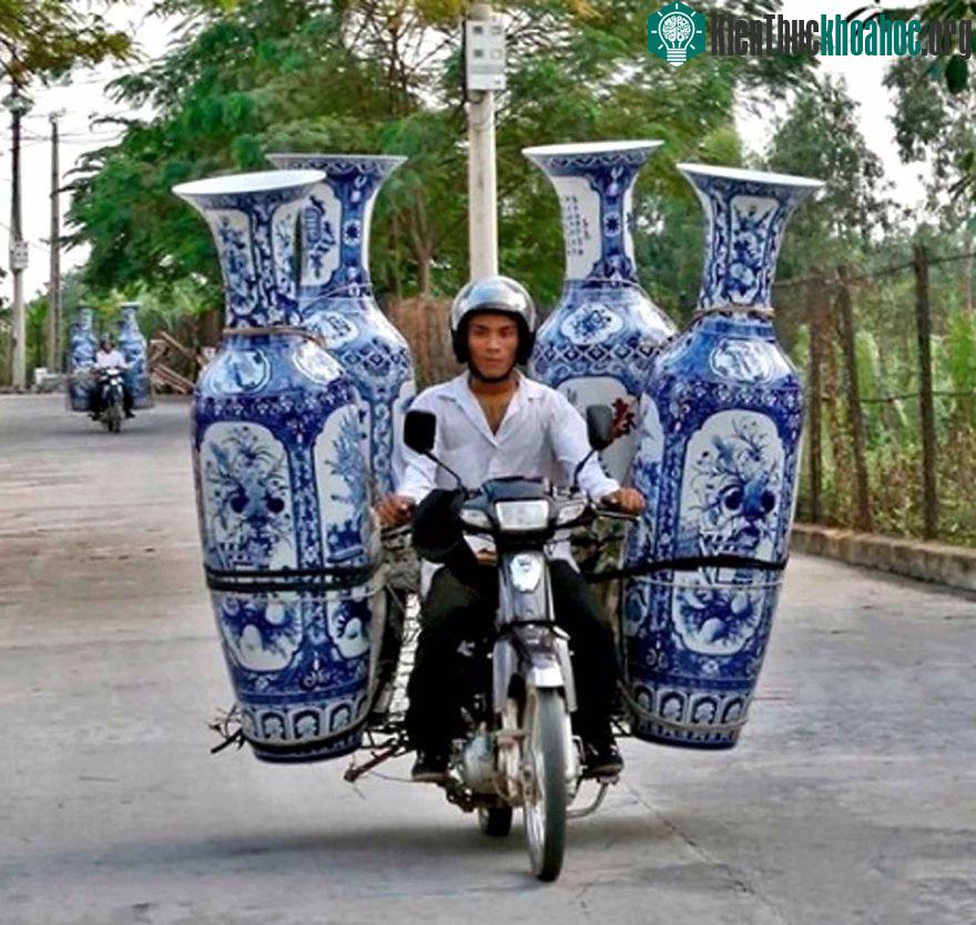 'Đôi bạn cùng tiến'.
