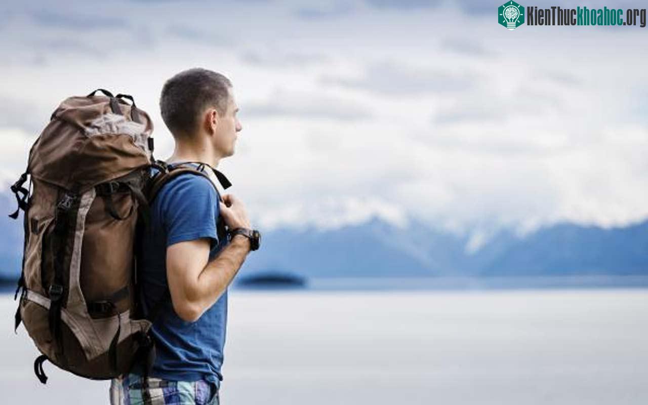 "Đàn ông manly là người dám đối mặt với mọi thứ. Họ không sợ thể hiện sự yếu đuối của mình trước mặt người khác".