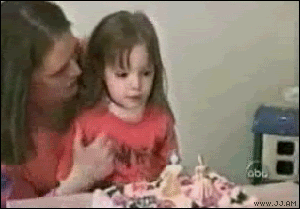 Ảnh GIF: Những trò đùa bá đạo trên từng hạt gạo ảnh 6