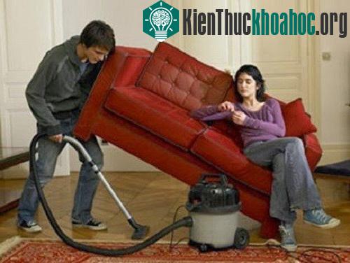Ngày Quốc tế Phụ nữ 8/3, các chị em chỉ việc nghỉ ngơi còn việc nhà "cứ để chồng lo".