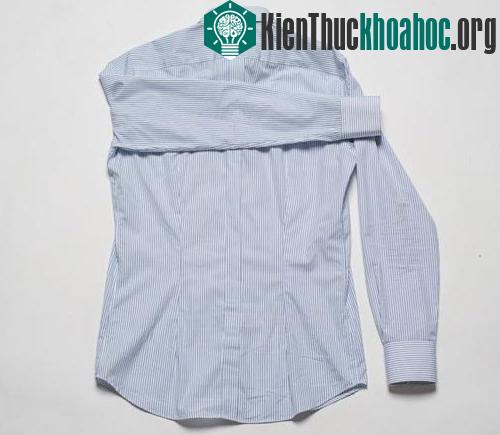 Mẹo gấp quần áo complet cất vali không bị nhăn- ảnh 12