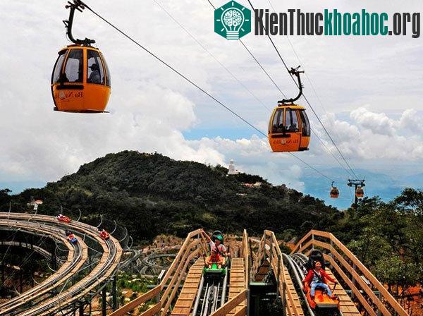 Ngoài ra, tuyến cáp treo này cũng được Tổ chức Guinness World Records công nhận đạt 4 kỷ lục Guiness thế giới gồm Cáp treo một dây dài nhất thế giới: 5.771,61m; độ chênh giữa ga đi và ga đến cao nh...