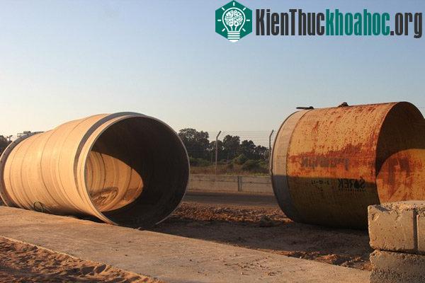 Tham quan nhà máy biến nước biển thành nước ngọt lớn nhất thế giới