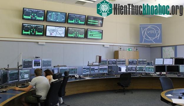 Máy gia tốc lâu đời nhất tại CERN được xây dựng từ năm 1959.