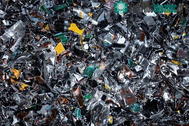 Các ổ cứng cũ sẽ được nghiền nát để dữ liệu bên trong không thể được tiếp cận, nhằm bảo vệ thông tin riêng tư.