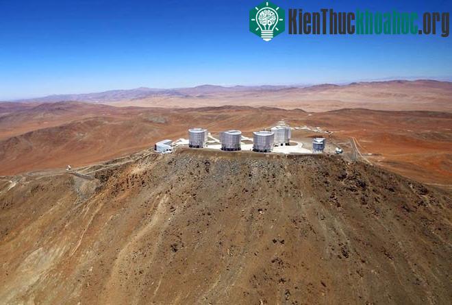 Chile mới đây chuẩn bị xây dựng kính viễn vọng lớn nhất thế giới có tên E-ELT. Nó sẽ được xây dựng trên đỉnh núi Armazones, thuộc sa mạc Atacama.