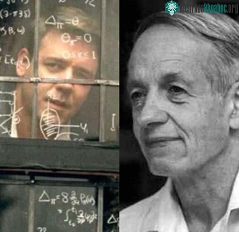 John Nash (trái) và diễn viên Russel Crowe vào vai ông trong phim A Beautiful Mind).