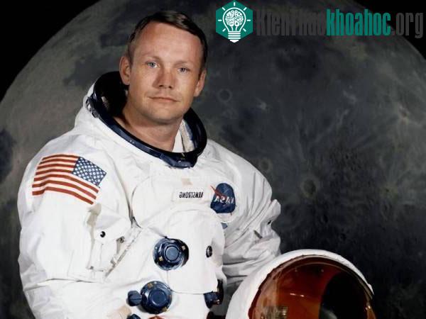 Phi hành gia Neil Armstrong