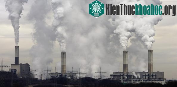 Đốt một cây nến paraffin thậm chí có thể nguy hại hơn thế này...