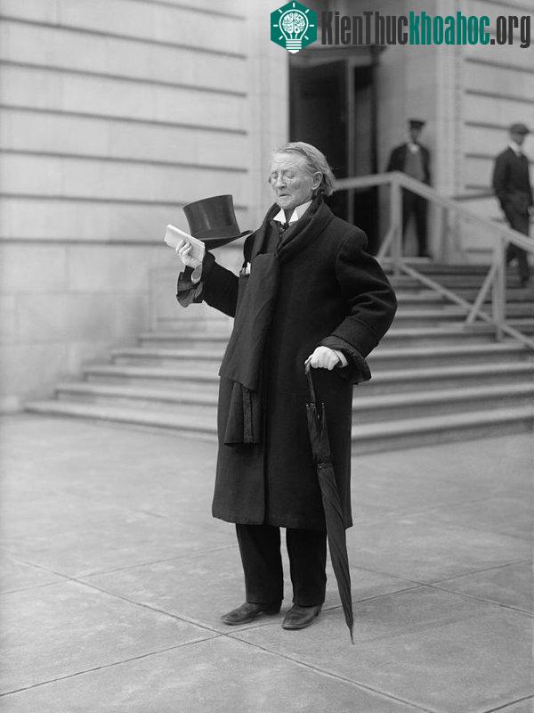 Mary Edwards Walker trong giai đoạn từ năm 1911-1917. (Ảnh: Library of Congress).