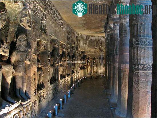 Các hang động Ajanta, Ấn độ
