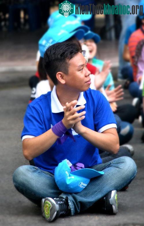 Bên cạnh đam mê nghiên cứu khoa học, Nguyễn Xuân Hải tích cực tham gia các hoạt động cộng đồng.