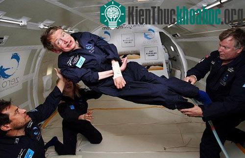 Cuộc đời của Stephen Hawking qua ảnh