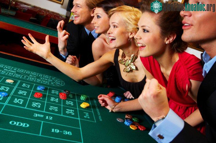 Ăn gian để kiếm tiền thì thực sự là không đúng đắn tí nào.