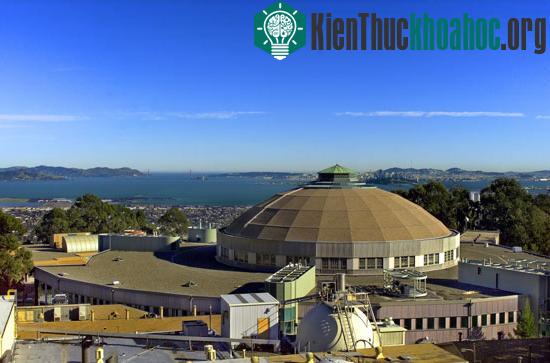 Những cỗ máy khoa học khổng lồ nhất
