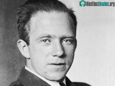 Giáo sư đãng trí Werner Heisenberg