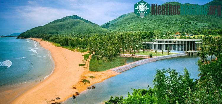 Trung tâm quốc tế khoa học và giáo dục liên ngành (ICISE).