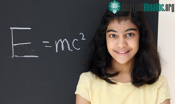 Đạt số điểm IQ tối đa, Lydia là thần đồng nhỏ tuổi thứ 3 của nước Anh trong năm nay.